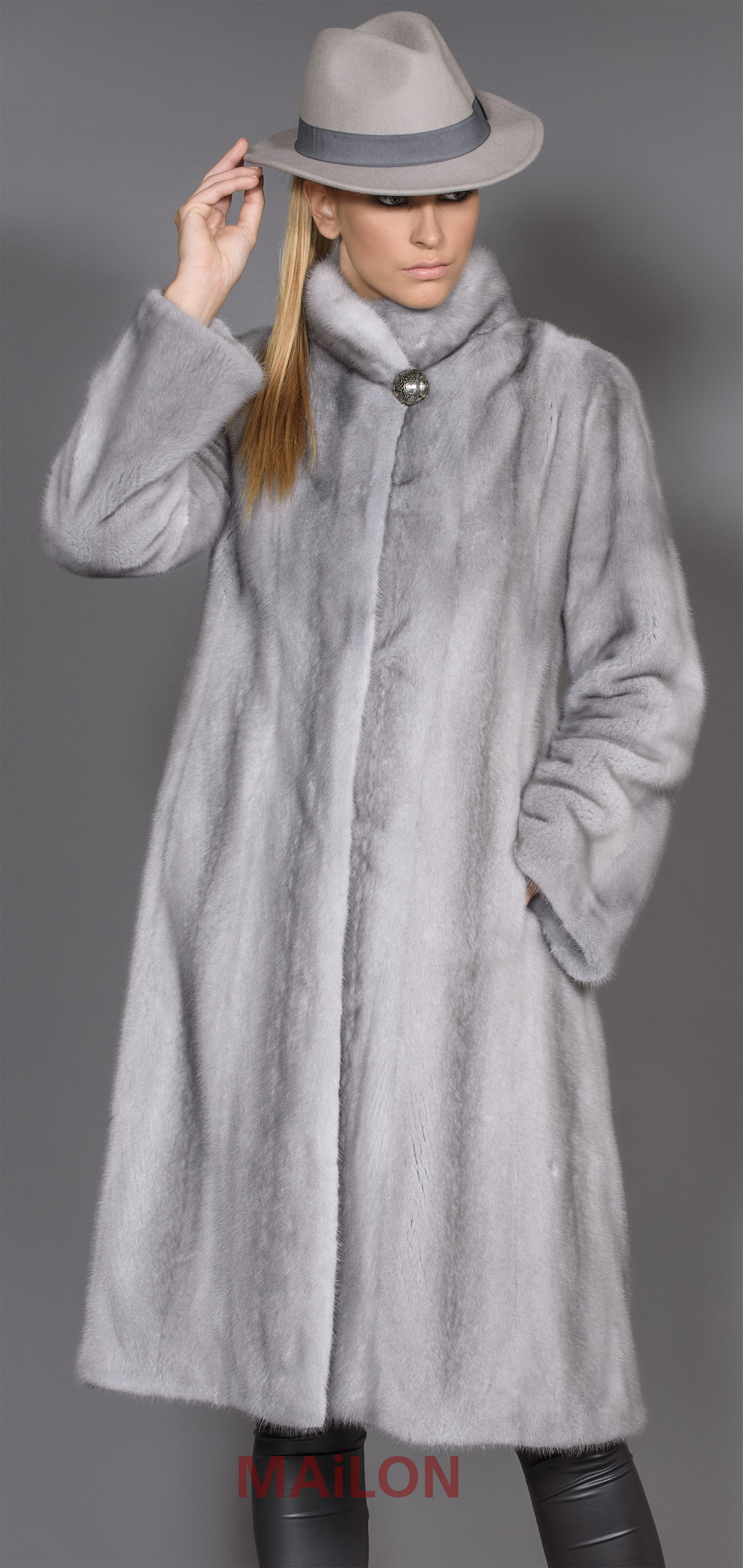 Letout SAGA Sapphire Mink Fur Coat