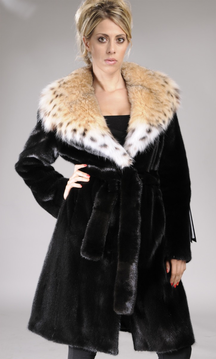 Black letout mink fur coat with Lynx collar