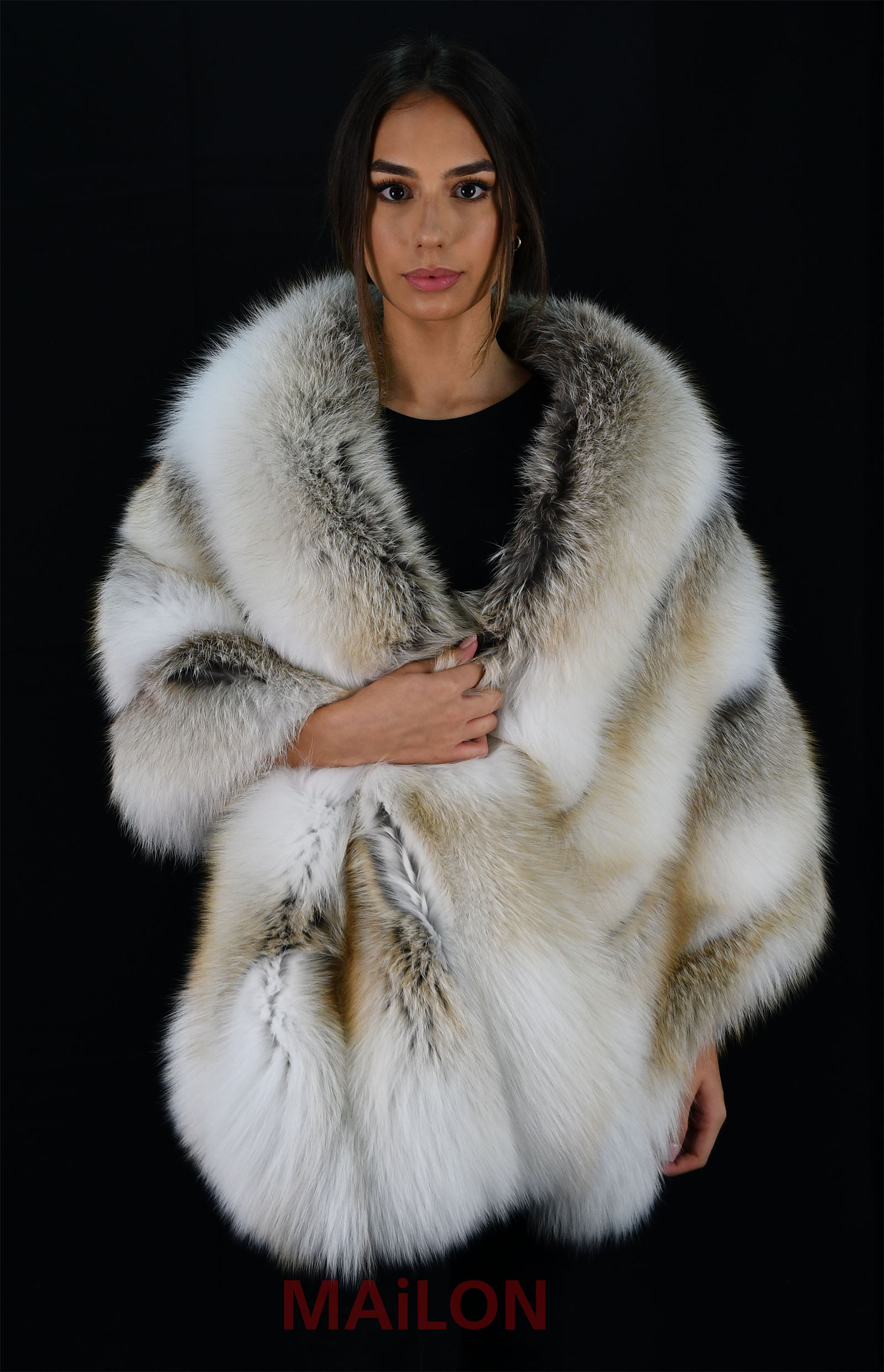 SAGA Golden Island Shadow Fox Boa / Cape