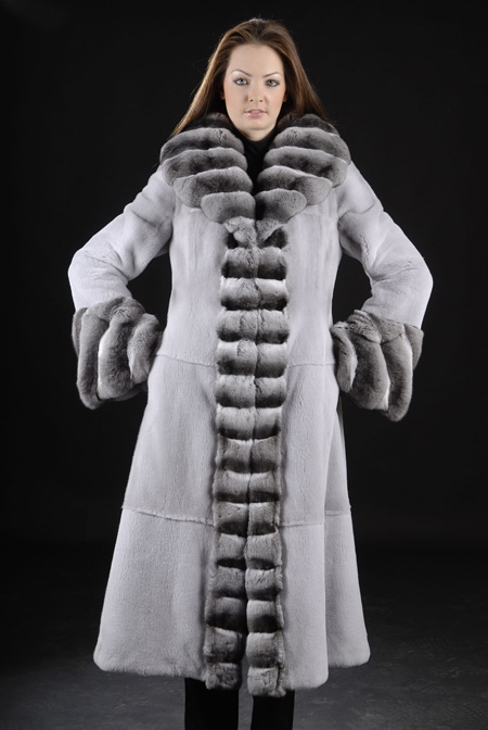 Sheared Sapphire Mink Fur coat with chinchilla collar