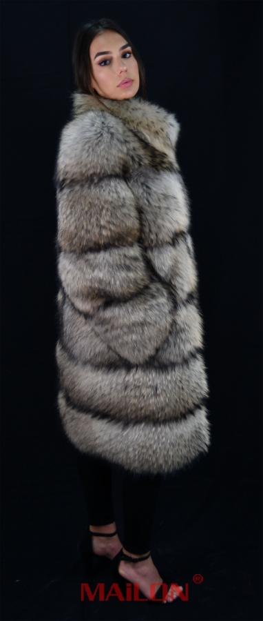 SAGA Finnraccoon feathered fur coat - Size Small