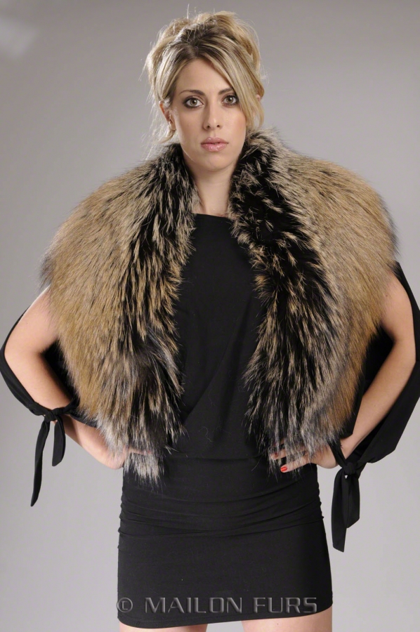 SAGA Cross Fox Fur collar