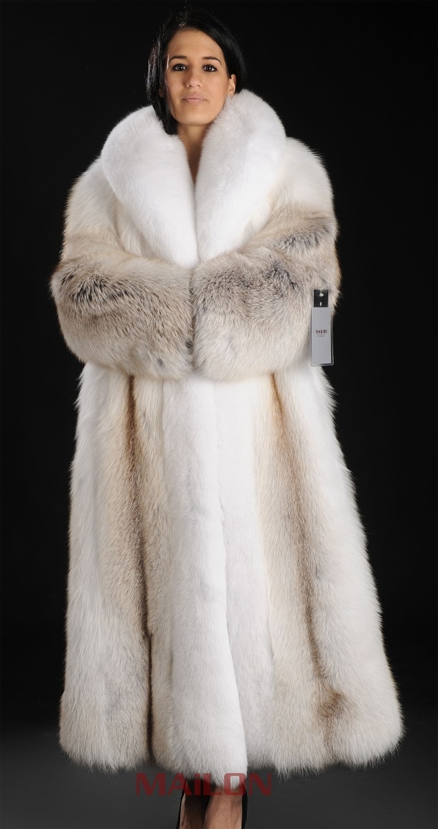 SAGA ROYAL Golden Island Shadow Full Length Fox Fur Coat with White Fox  Collar and Tuxedo