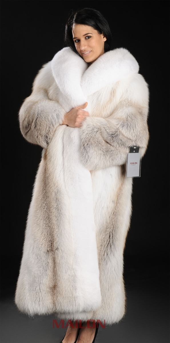 SAGA ROYAL Golden Island Shadow Full Length Fox Fur Coat with